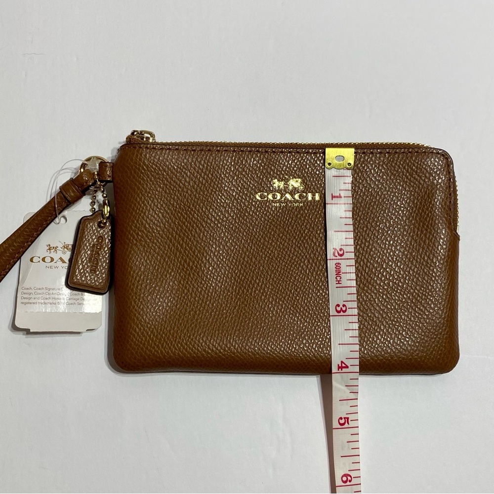 COACH NWT Pebbled Leather Corner Zip Wristlet Wallet Clutch Gold Detailing - Picture 8 of 9